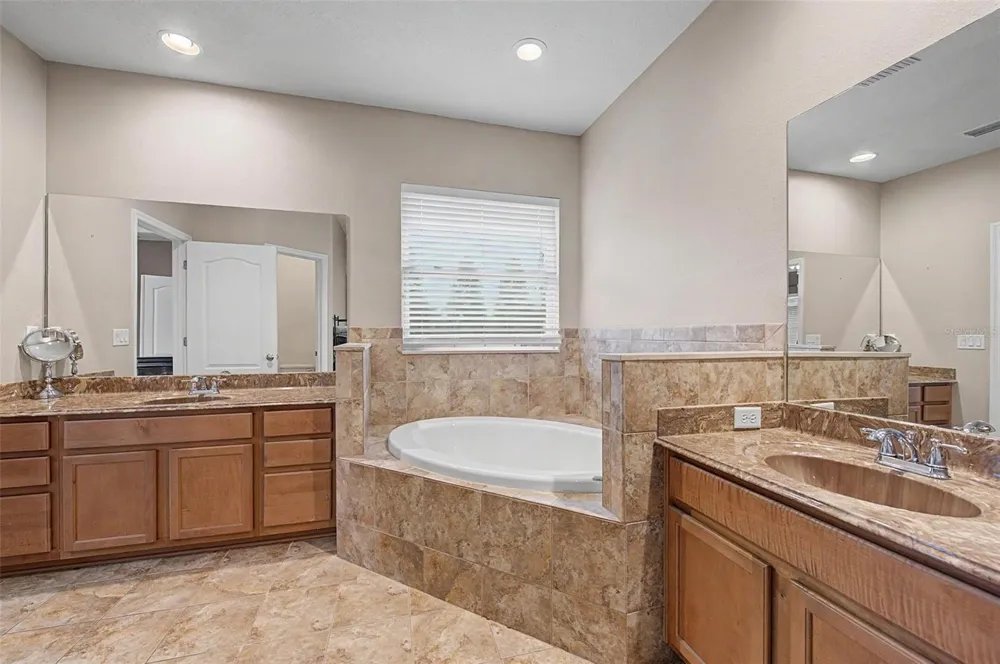 2622 RED FERN DRIVE Dover, FL 33527