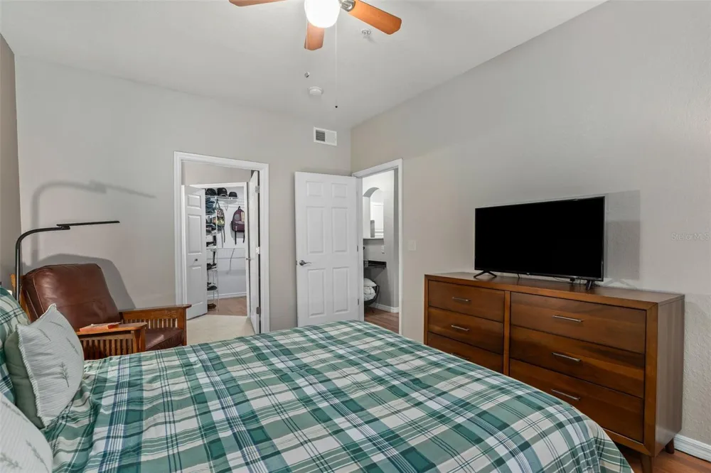 6663 QUEENS BOROUGH AVENUE #104 Orlando, FL 32835