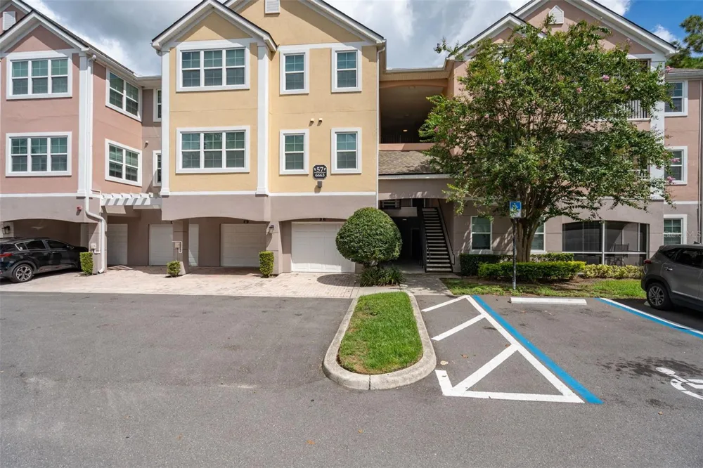 6663 QUEENS BOROUGH AVENUE #104 Orlando, FL 32835