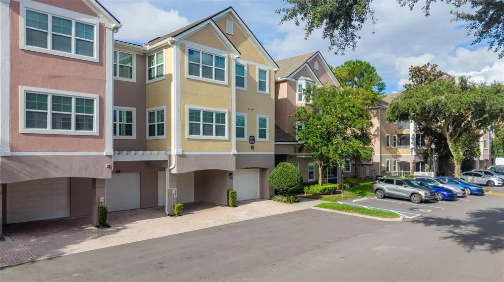 6663 QUEENS BOROUGH AVENUE #104 Orlando, FL 32835
