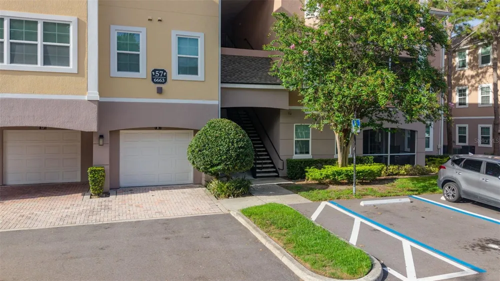 6663 QUEENS BOROUGH AVENUE #104 Orlando, FL 32835
