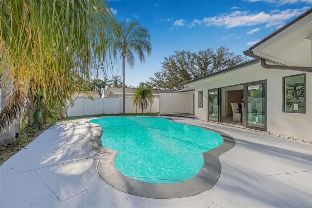 4495 CLEARWATER HARBOR DRIVE S Largo, FL 33770