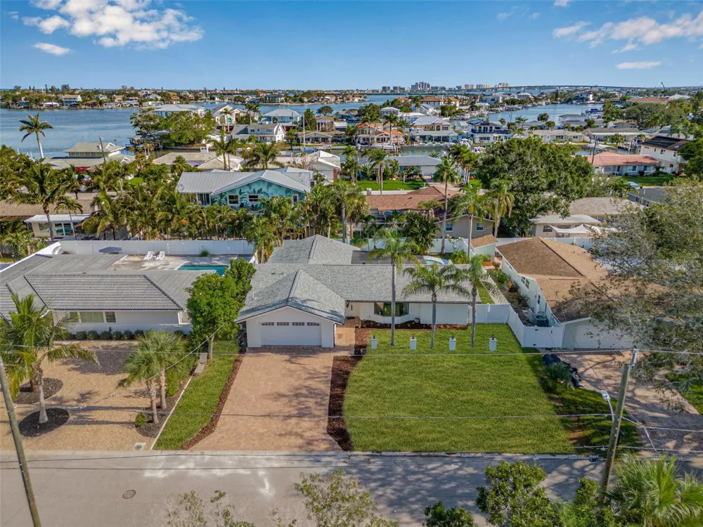 4495 CLEARWATER HARBOR DRIVE S Largo, FL 33770