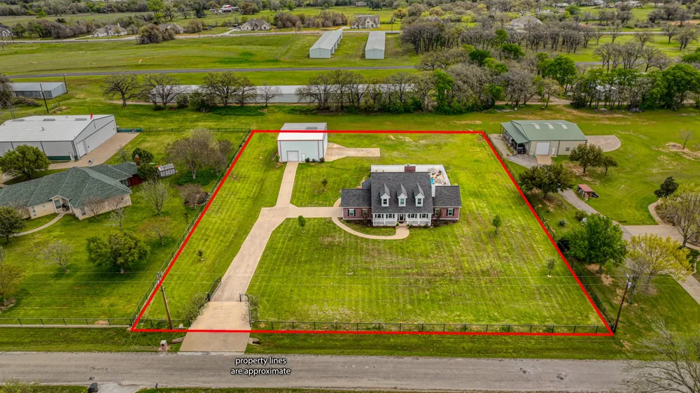 288 Mcvoid Road Springtown, TX 76082