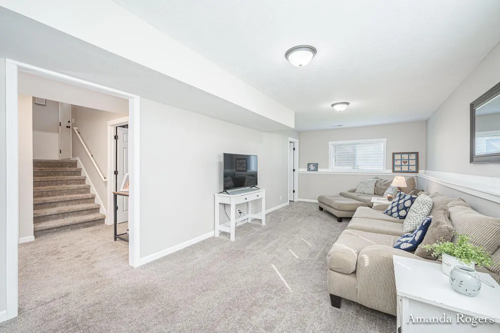 810 School Bell Court Belding, MI 48809