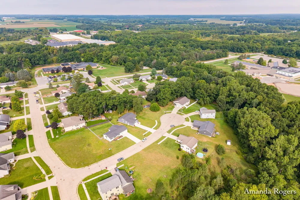 810 School Bell Court Belding, MI 48809