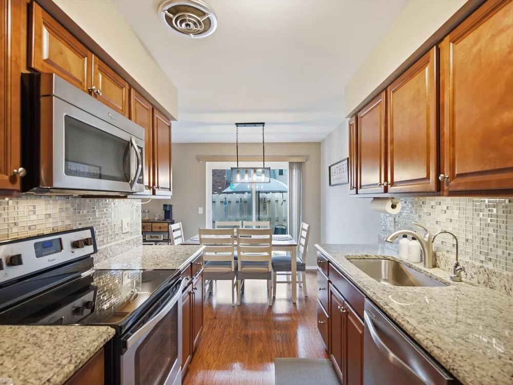 15720 Cambridge Drive Clinton Charter Township, MI 48038
