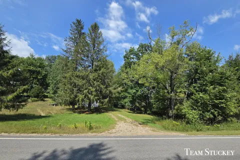 18542 9 Mile Road