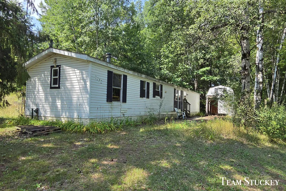 18542 9 Mile Road Unknown, MI 49677