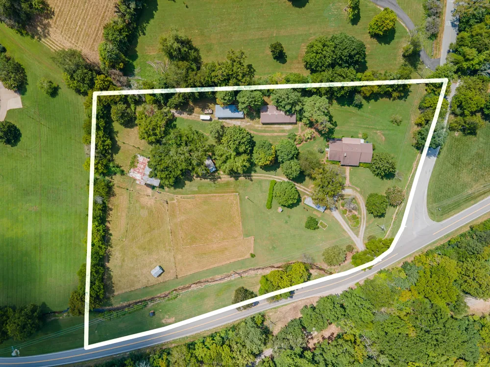 6861 Arno Allisona Rd College Grove, TN 37046