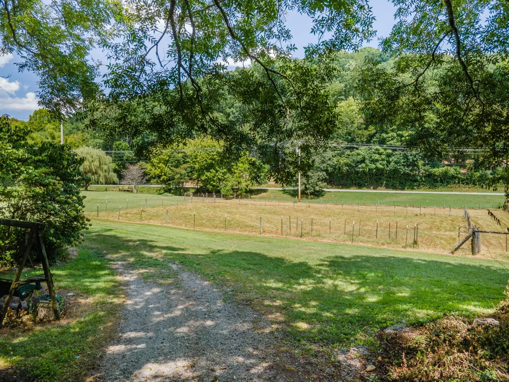 6861 Arno Allisona Rd College Grove, TN 37046