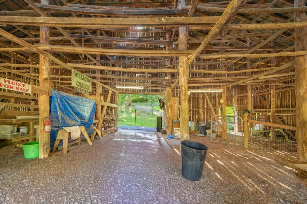 6861 Arno Allisona Rd College Grove, TN 37046