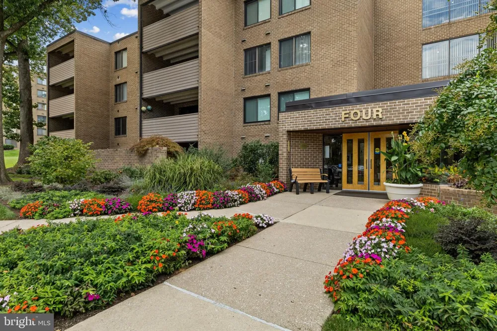 4 CANDLEMAKER COURT #201 Baltimore, MD 21208