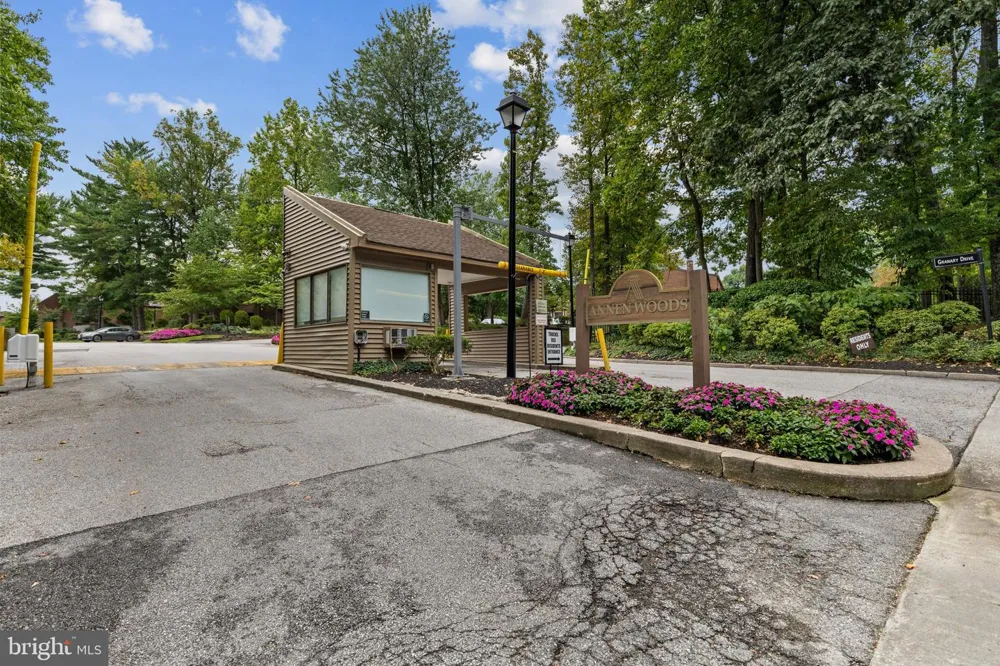 4 CANDLEMAKER COURT #201 Baltimore, MD 21208