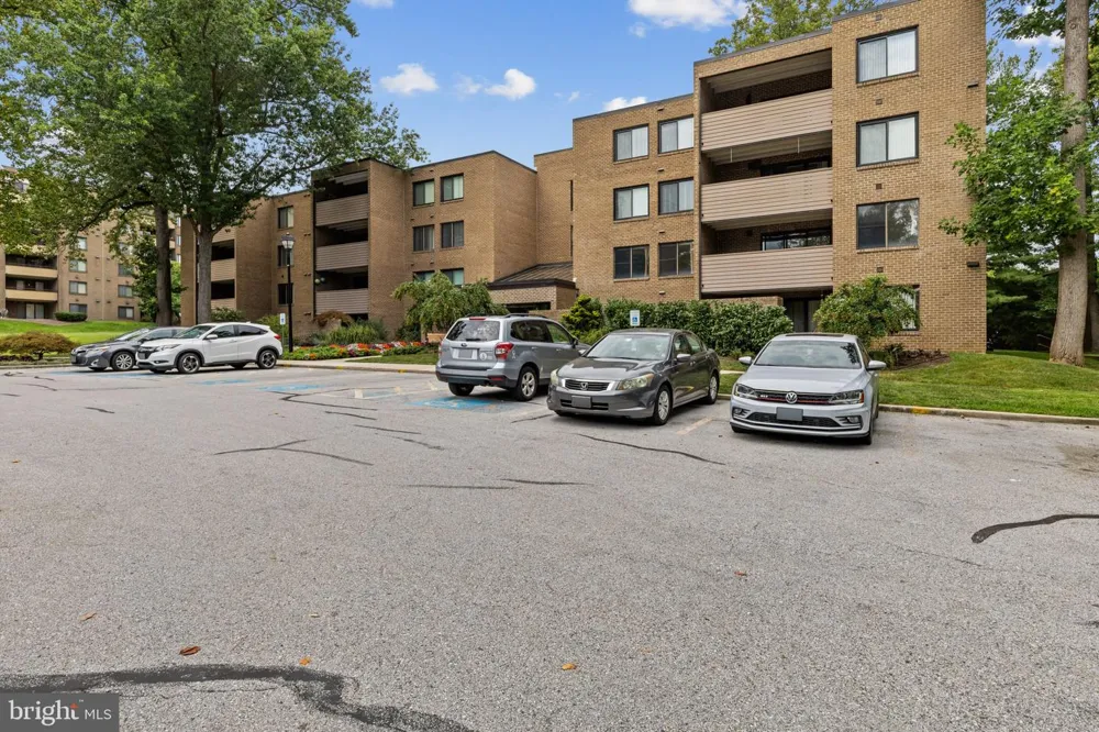 4 CANDLEMAKER COURT #201 Baltimore, MD 21208