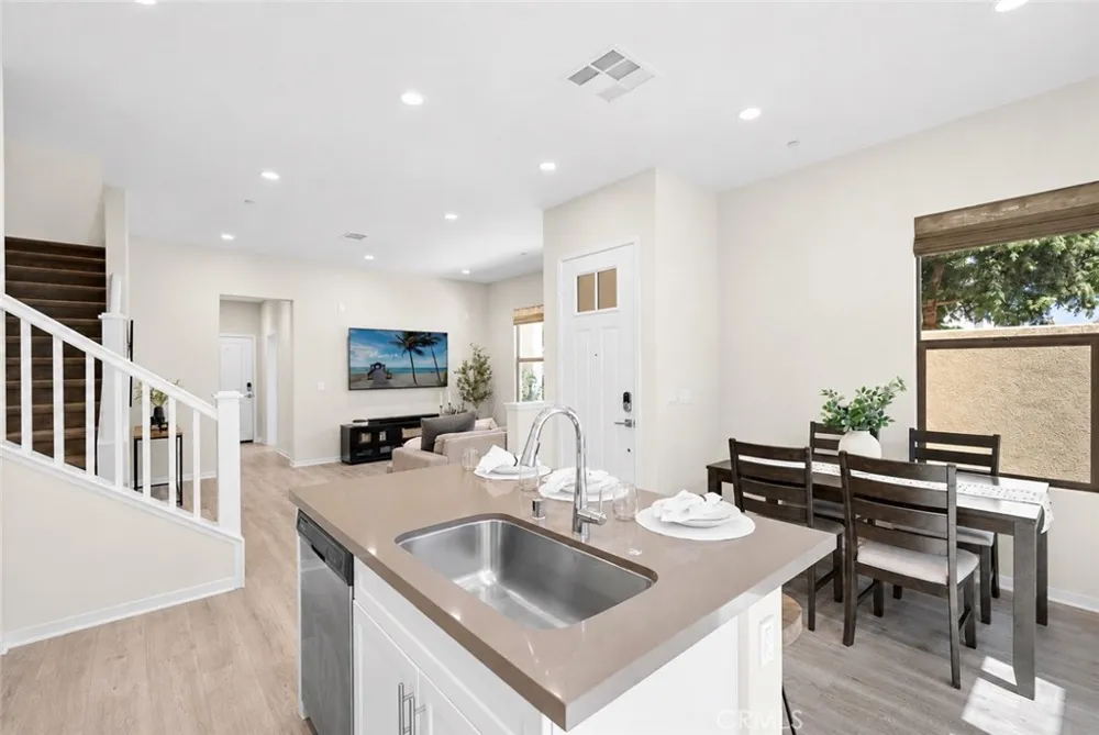245 Alienta Lane Rancho Mission Viejo, CA 92694