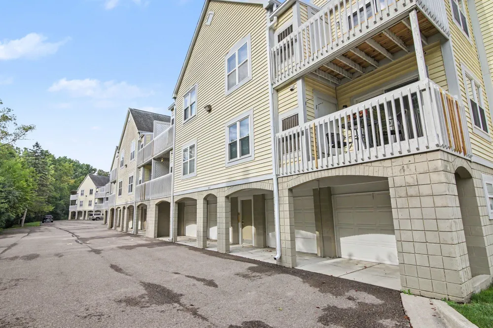 2231 S Huron Parkway #2 Ann Arbor, MI 48104