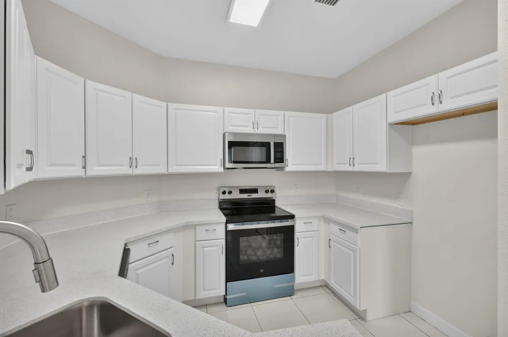 2103 SHOMA DRIVE #122 Royal Palm Beach, FL 33414