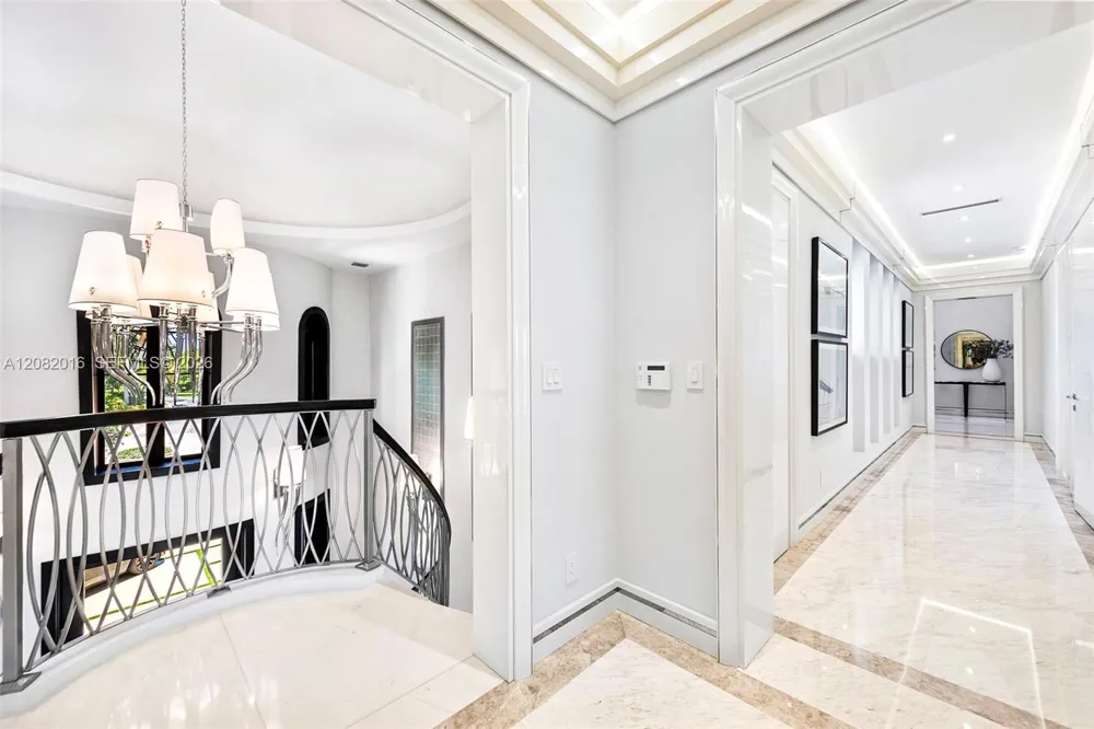 498 Parkway Pkwy Golden Beach, FL 33160