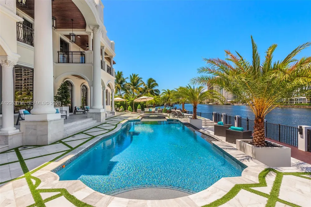 498 Parkway Pkwy Golden Beach, FL 33160