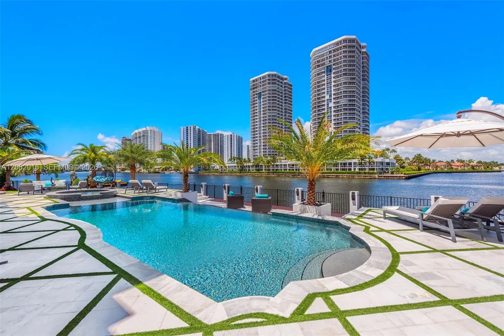 498 Parkway Pkwy Golden Beach, FL 33160
