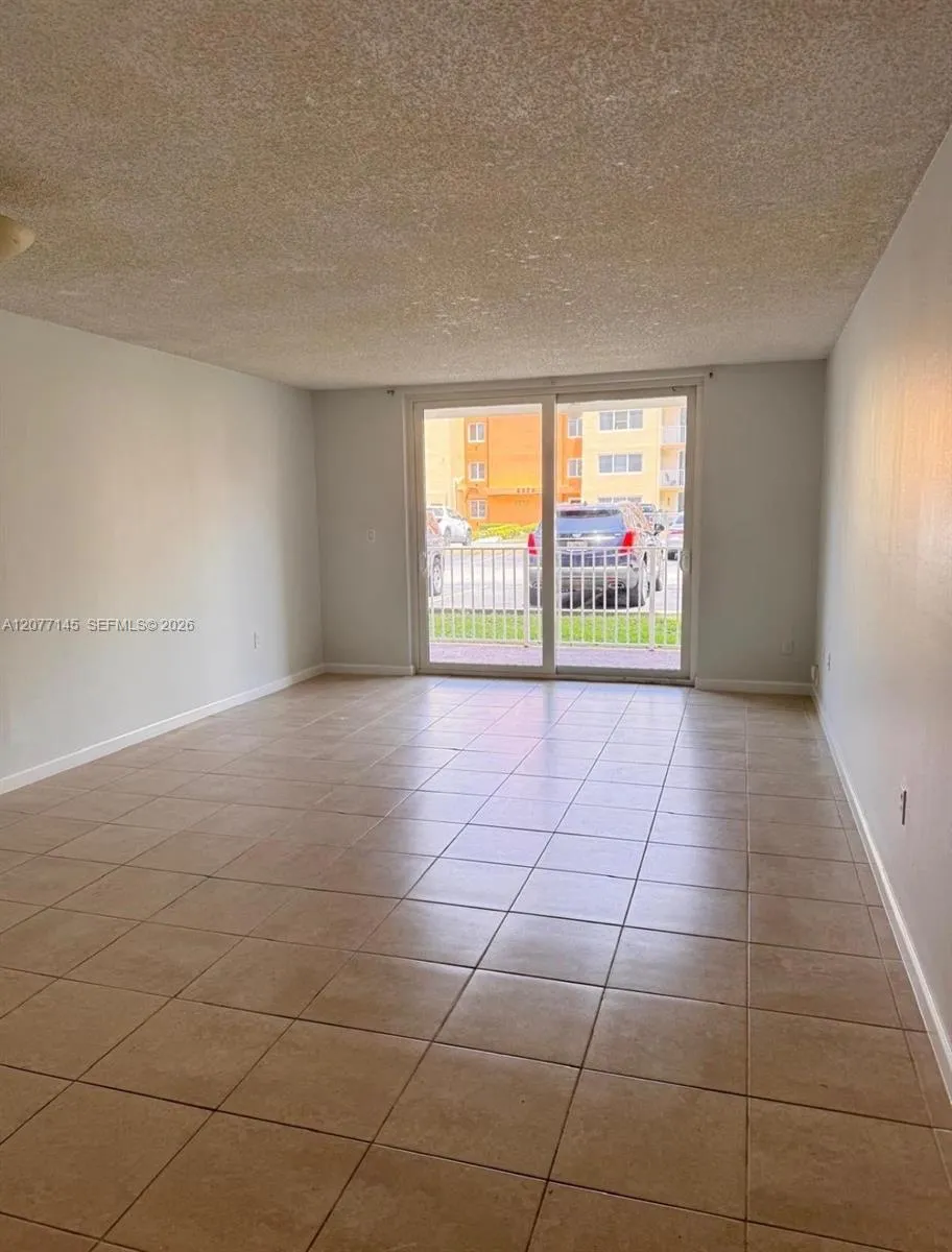 6960 Miami Gardens Dr #2-225 Hialeah, FL 33015
