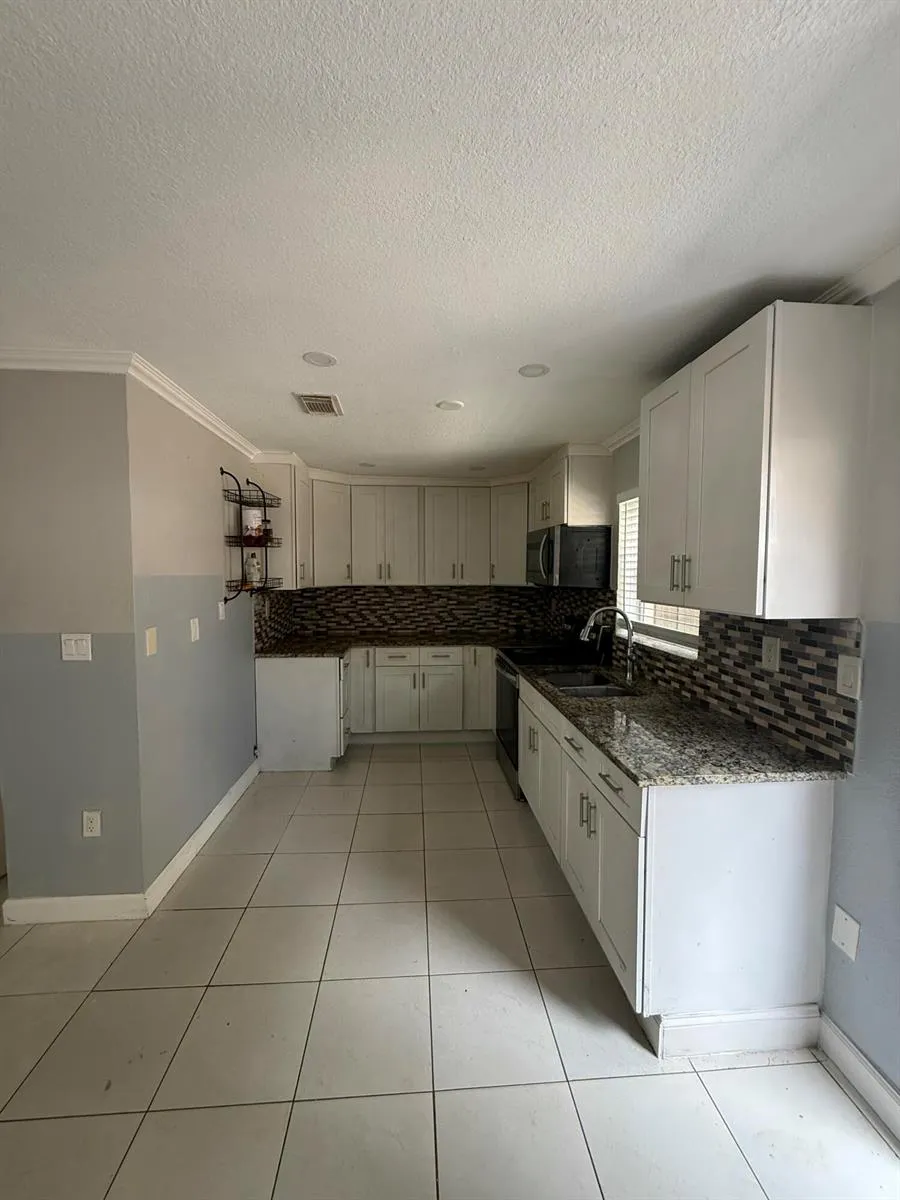 19802 NW 33rd Court Miami Gardens, FL 33056