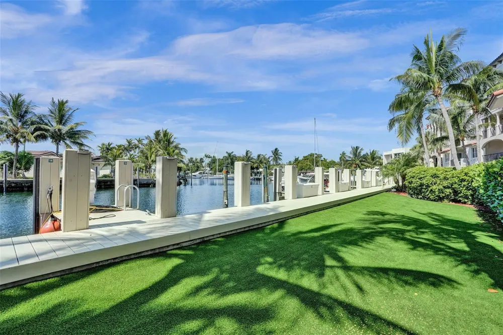 1424 SE 12th Street #2B Fort Lauderdale, FL 33316