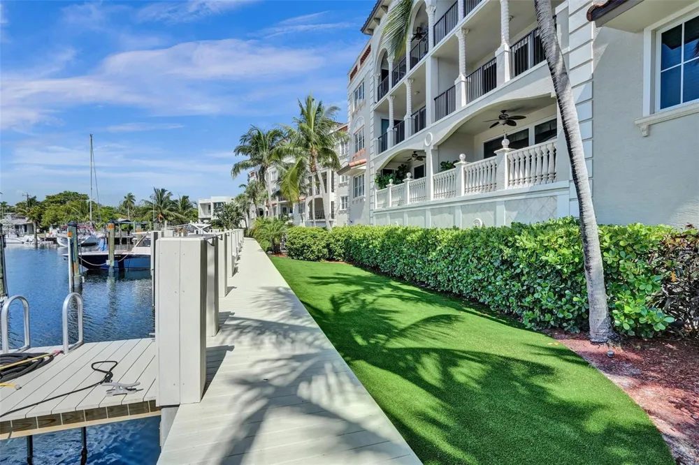 1424 SE 12th Street #2B Fort Lauderdale, FL 33316