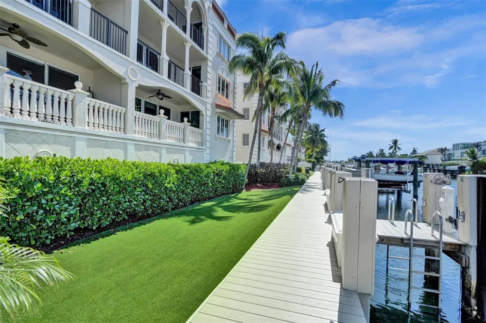 1424 SE 12th Street #2B Fort Lauderdale, FL 33316