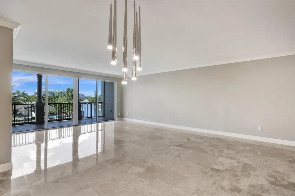 1424 SE 12th Street #2B Fort Lauderdale, FL 33316