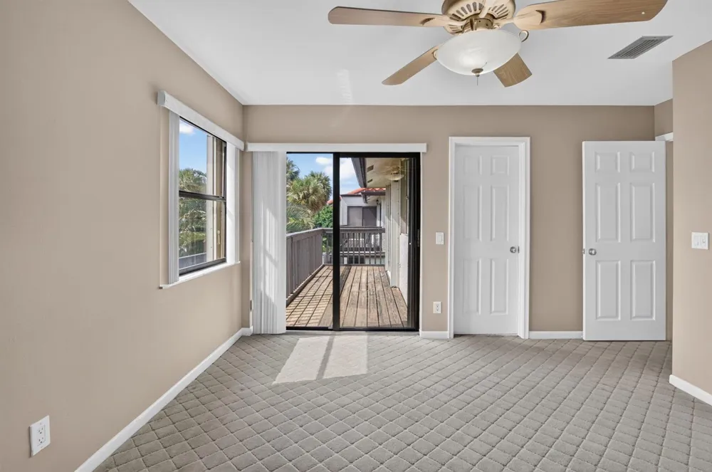 5726 FOX HOLLOW DRIVE #G Boca Raton, FL 33486