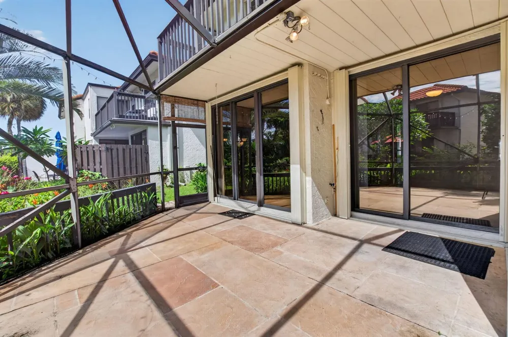 5726 FOX HOLLOW DRIVE #G Boca Raton, FL 33486