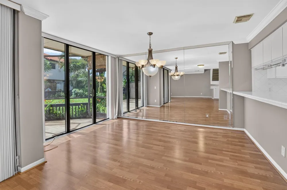 5726 FOX HOLLOW DRIVE #G Boca Raton, FL 33486