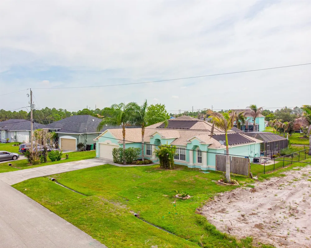 5593 NW WESLEY ROAD Port St. Lucie, FL 34986