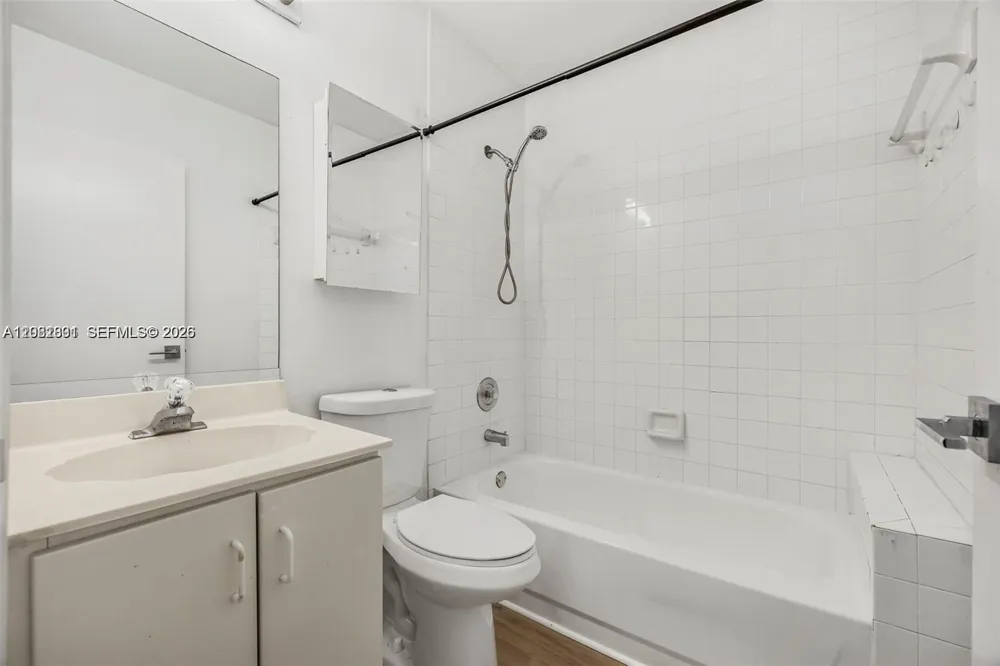 8421 SW 209th St #8421 Cutler Bay, FL 33189
