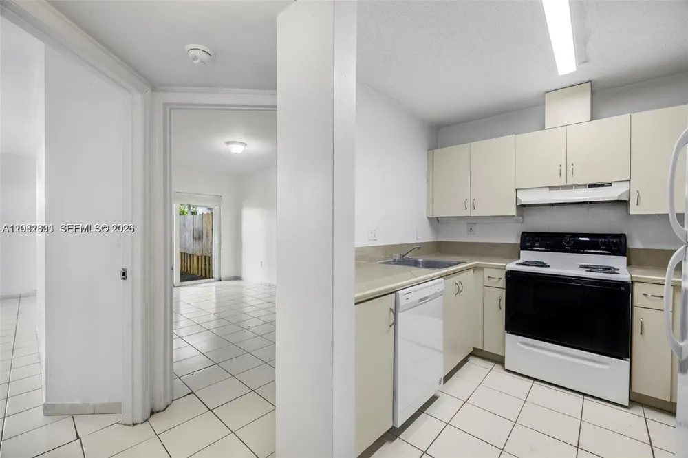 8421 SW 209th St #8421 Cutler Bay, FL 33189