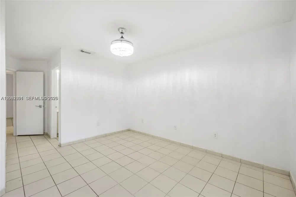 8421 SW 209th St #8421 Cutler Bay, FL 33189
