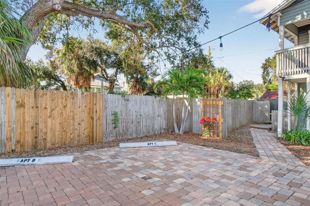 509 29TH AVENUE S St Petersburg, FL 33705