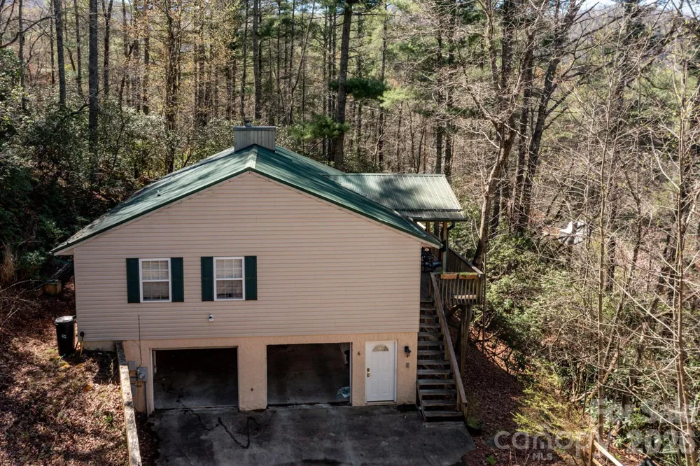 6 Majestic Trace Hendersonville, NC 28739