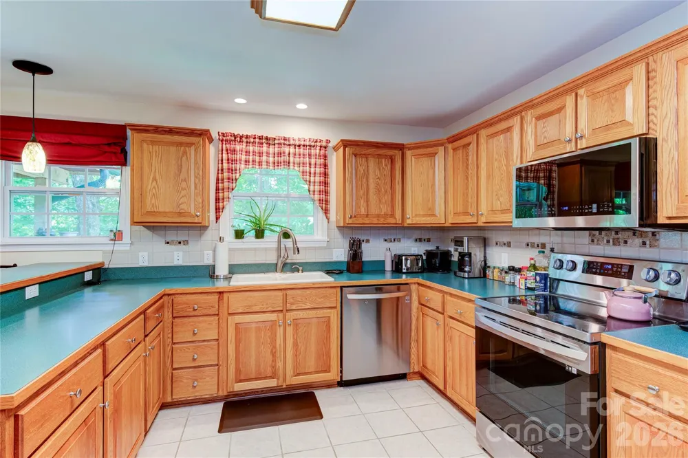 6 Majestic Trace Hendersonville, NC 28739