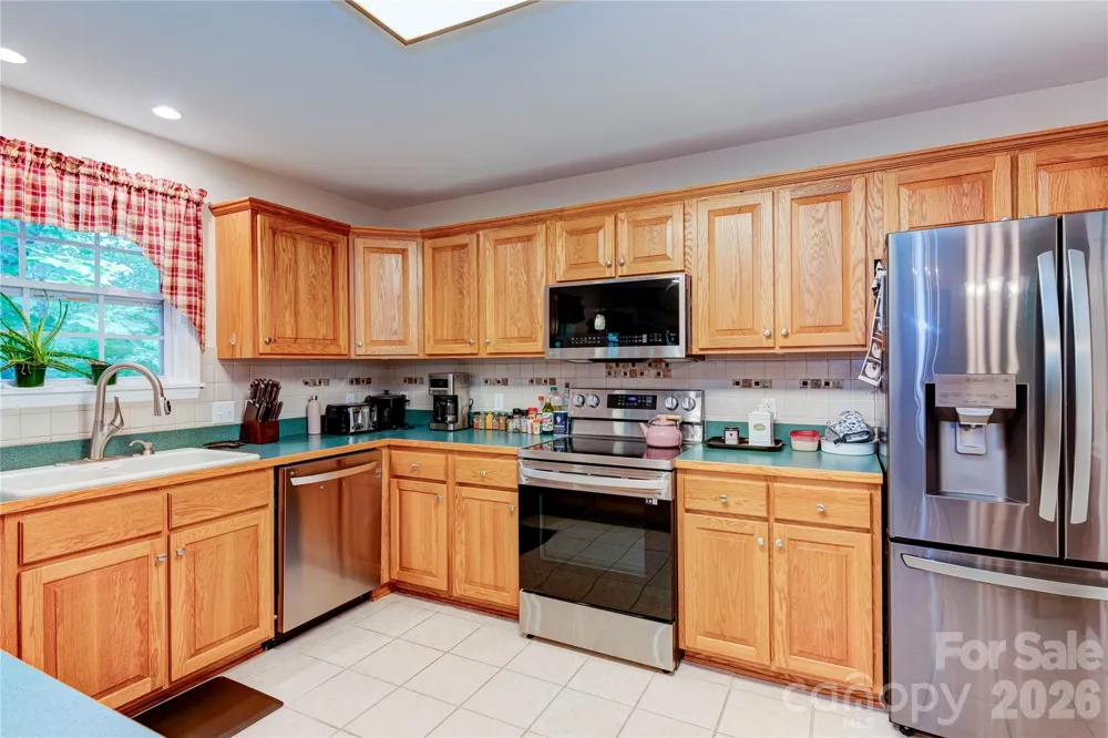 6 Majestic Trace Hendersonville, NC 28739
