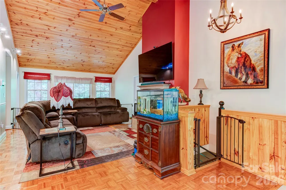 6 Majestic Trace Hendersonville, NC 28739