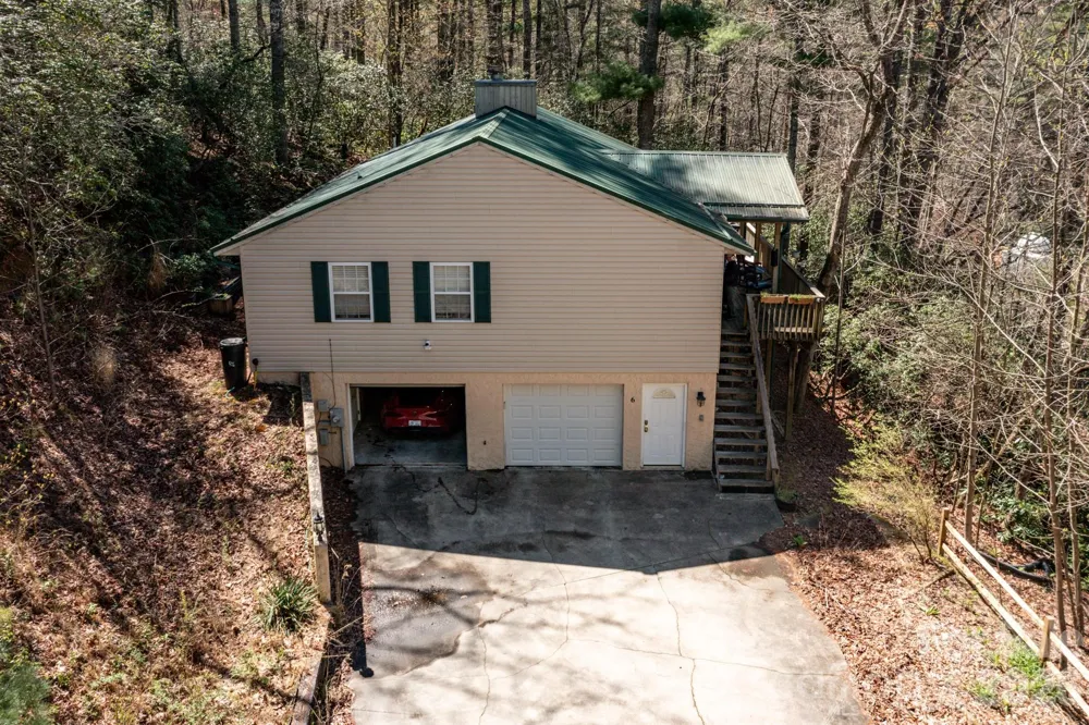 6 Majestic Trace Hendersonville, NC 28739