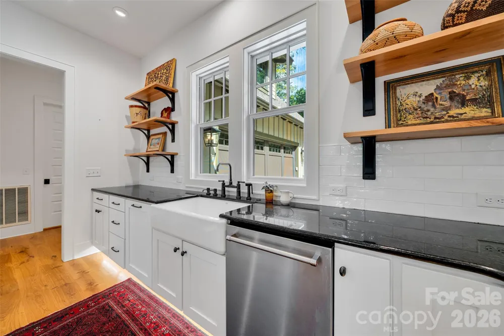 442 Autumn Sky Drive Hendersonville, NC 28792