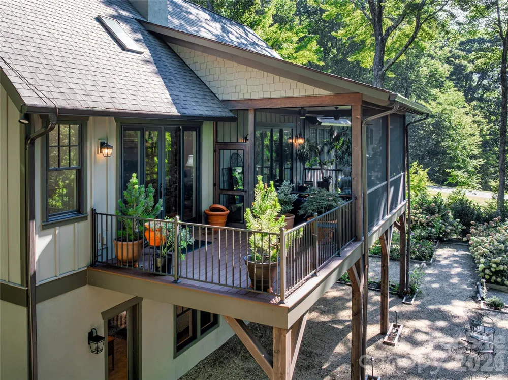 442 Autumn Sky Drive Hendersonville, NC 28792