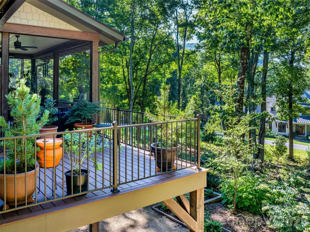 442 Autumn Sky Drive Hendersonville, NC 28792