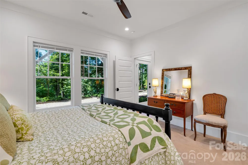442 Autumn Sky Drive Hendersonville, NC 28792