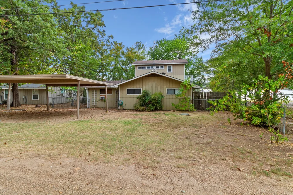 142 Lowe Drive Mabank, TX 75156
