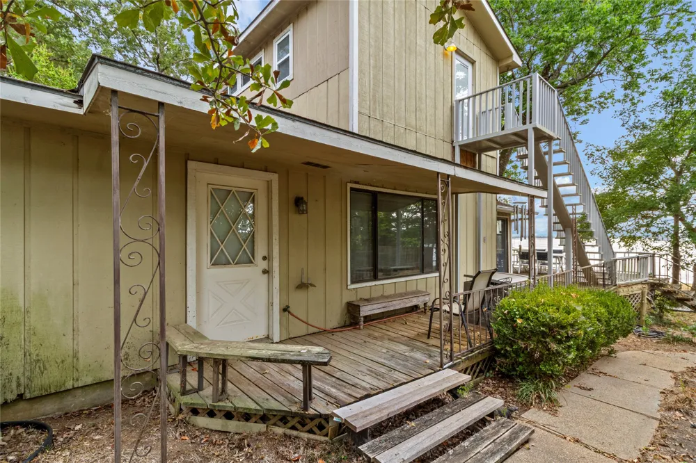 142 Lowe Drive Mabank, TX 75156